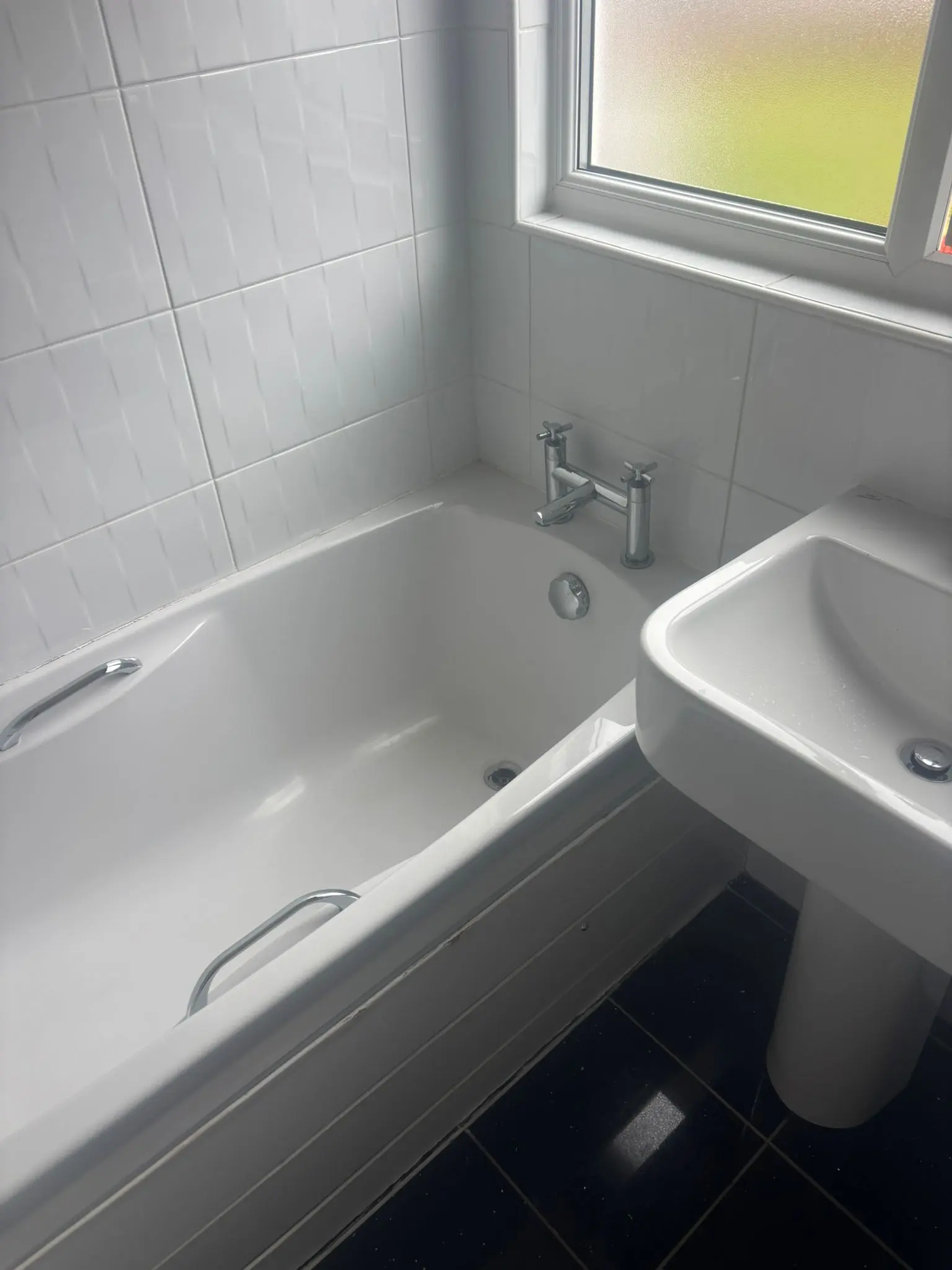 Old bathroom before professional renovation in Edinburgh