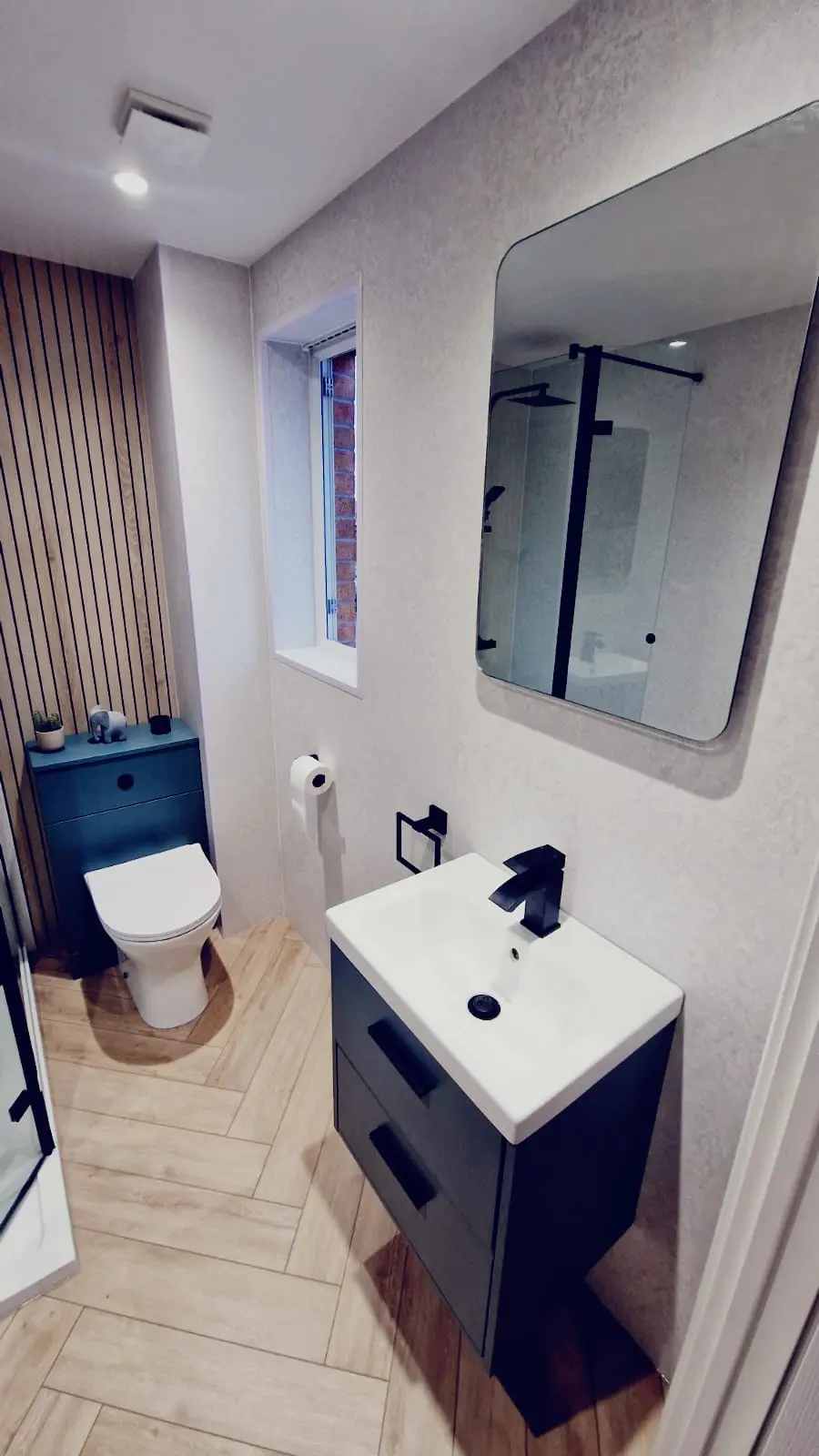 Modern fitted bathroom in a Leith tenement flat